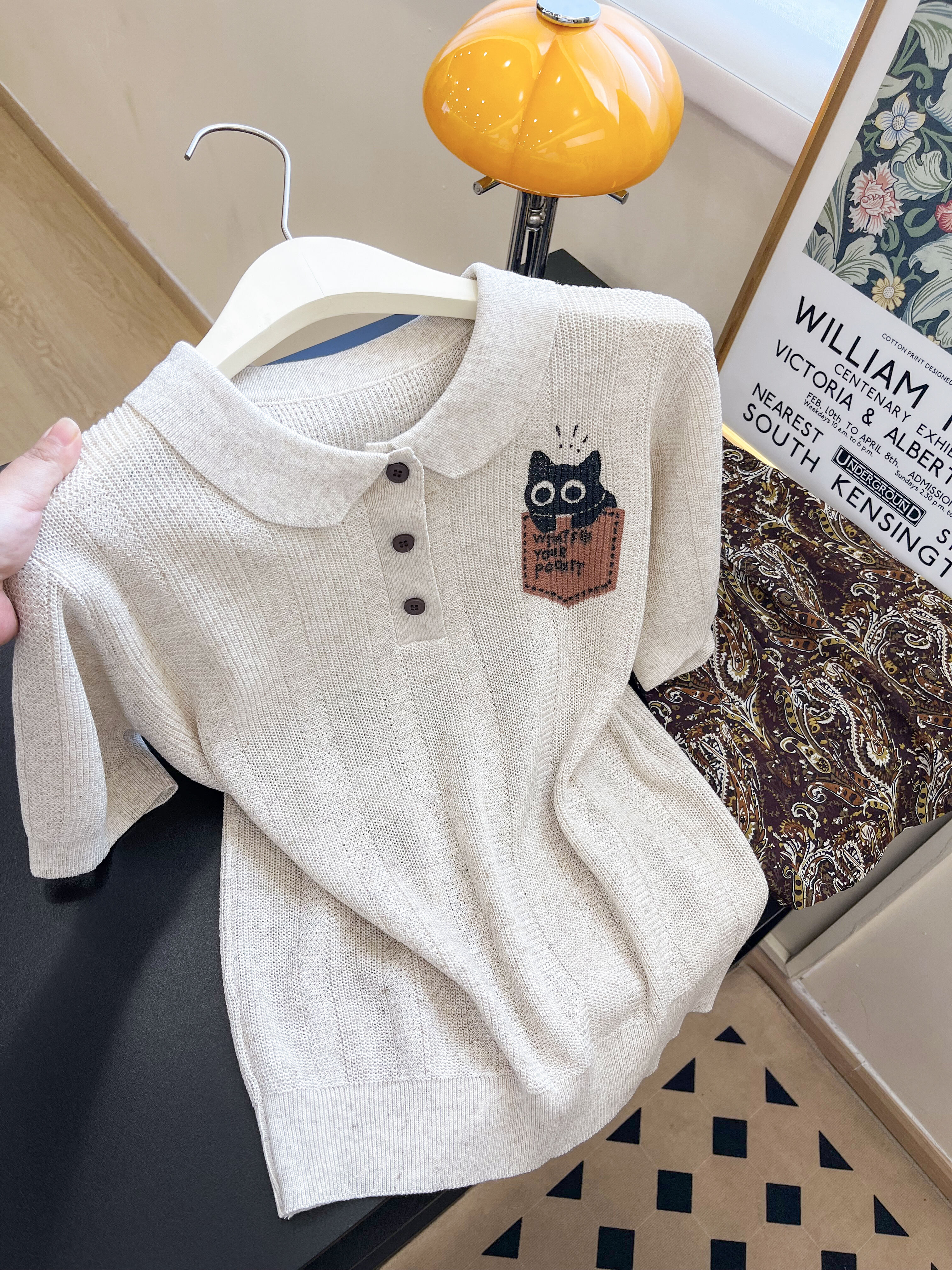 실사 일본식 폴로 칼라 자수 반팔 여성 여름 고급 센스 자이언트 잘 생긴 루즈핏 슬림해 보이는 POLO 셔츠 맨위