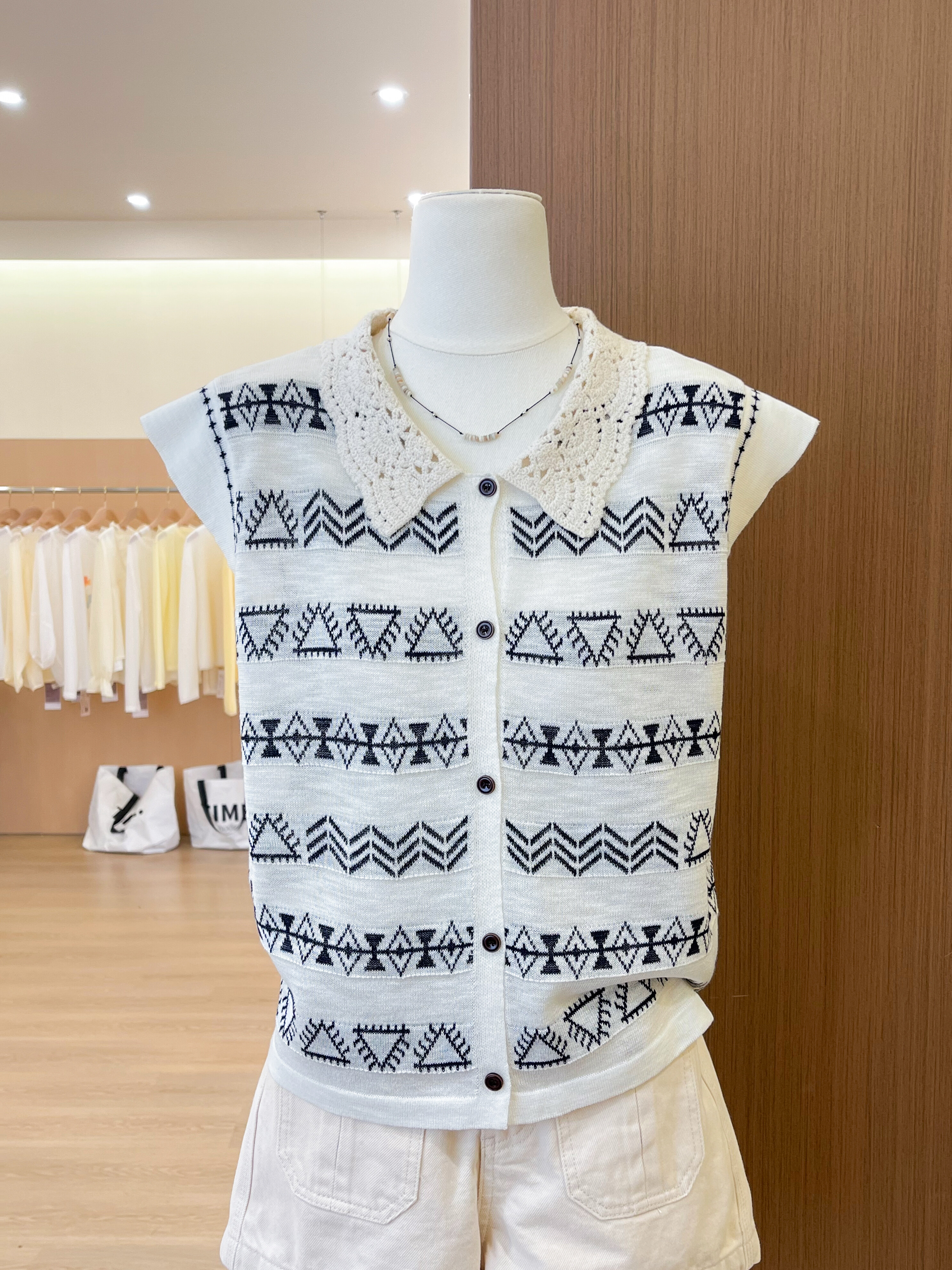 老钱风蕾丝翻领几何针织短袖t恤女夏季小飞袖无袖坎肩上衣  服裝批發女裝批發服飾貨源