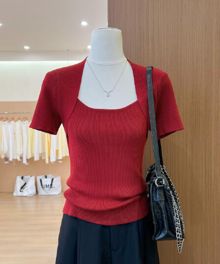 실사 프랑스식 레트로 빨간색 광장 칼라 얼음 실크 니트 티셔츠 여성 여름 Chic 몸매 가꾸기 이슬 쇄골 반팔 맨위