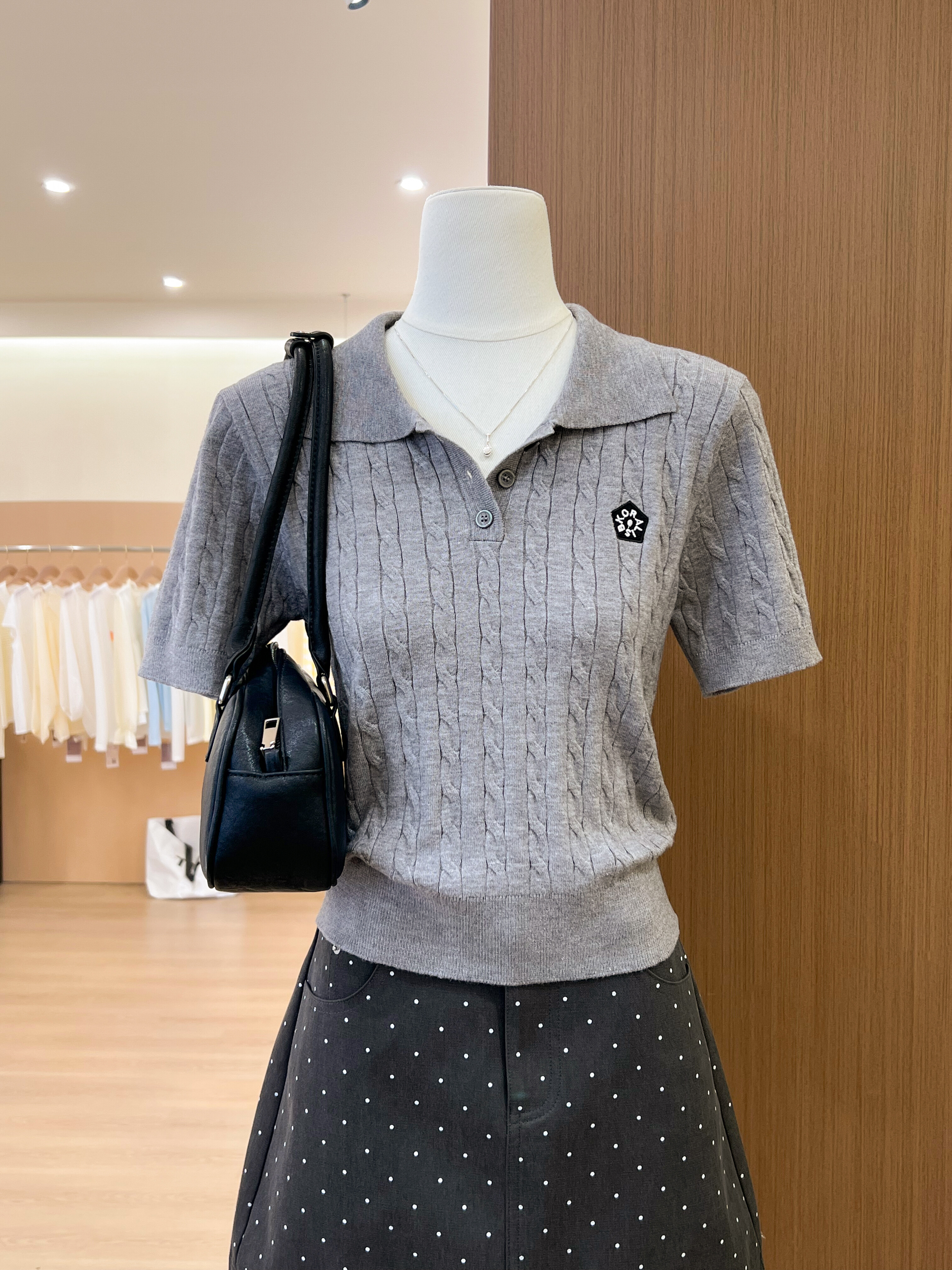 BY30273# 韩系灰色麻花针织短袖POLO衫T恤女夏季独特正肩上衣 服裝批發女裝批發服飾貨源
