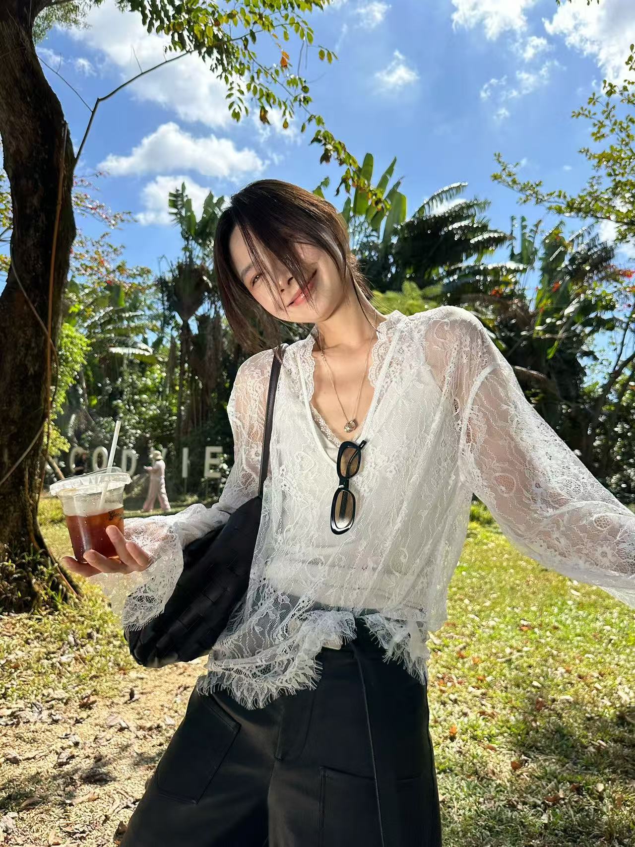 jccc 그림자 깨진 그림자 디자인 센스 시스루 다용도 스택 착용 V넥 레이스 긴팔 기본 셔츠 티셔츠 맨위