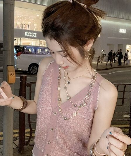 작은 샤넬 스타일 행침 목 캐미솔 외출용 달콤한 핫걸 섹시함 V넥 백리스 튜브탑 맨위 디자인 센스 작은 대중