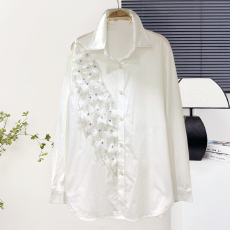 批发法式漂亮高级感盐系轻熟风小洋装白色<b class='q'>衬衫</b>纯色单排扣上衣女