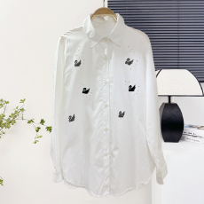 批发法式漂亮高级感盐系轻熟风小洋装白色<b class='q'>衬衫</b>纯色单排扣上衣女