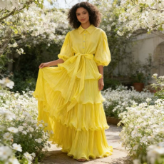 批发新款春季长奢荷叶边蝴蝶结褶皱喇叭袖烫金小香<b class='q'>风</b>连衣裙设计感钉