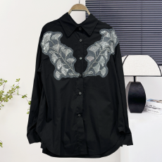 批发法式漂亮高级感盐系轻熟风小洋装白色衬衫纯色单排扣上衣女