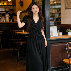 批发法式白色长袖v领连衣裙子女新款巨好看的修身气质a字