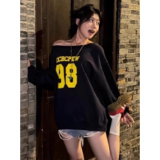批发TK<b class='q'>外贸</b>美式休闲辣妹露肩卫衣女秋冬新款字母宽松斜肩长袖上衣潮
