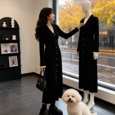 批发秋<b class='q'>冬</b>新款设计感赫本风V领显瘦针织哺乳连衣裙