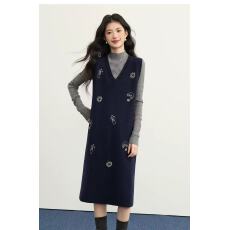 批发秋冬新款千金风刺绣V领假两件哺乳<b class='q'>连衣裙</b>