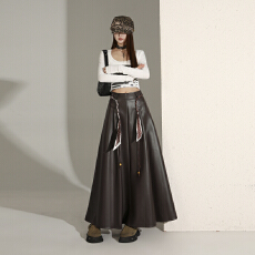 批发实拍2026春秋新款百搭大摆设计显瘦包臀半身pu中长皮裙女