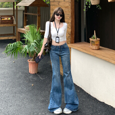 批发低腰牛仔裤女2026春秋季新款直筒显瘦通勤<b class='q'>长裤</b>