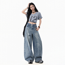 批发美式复古压皱猫须破洞牛仔裤女宽松阔腿直筒舒适辣妹裤