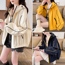 批发2026春设计感新款韩版情侣装工装外套女防风<b class='q'>雨</b>冲锋衣宽松型减龄潮