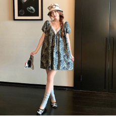 現货蕾丝拼接v领短袖连衣裙夏设计感宽松孕妇裙子