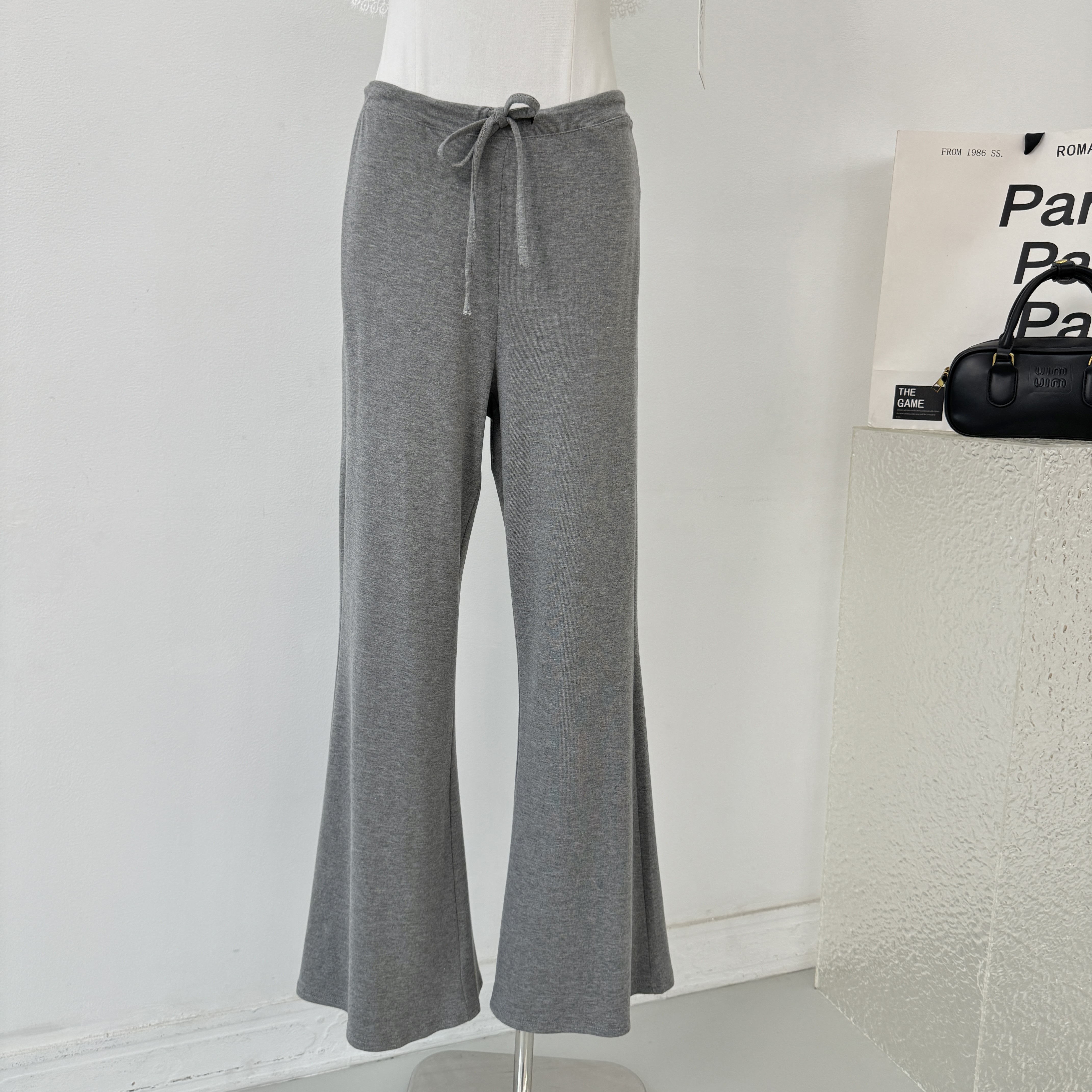 yolo shop 수퍼 모델 비율 2.0 일 실크 느슨함 센스 로우 웨이스트 레이스업 캐주얼 바지 여성 여름 스트라이프 부츠컷 바지