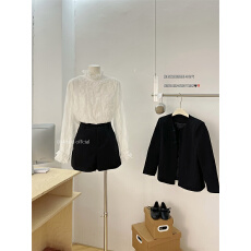 批发小香风套<b class='q'>装</b>女秋冬新款气质黑色长袖外套搭配蕾丝衬衫短<b class='q'>裤</b>三件套潮