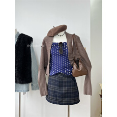 批发韩式搭配一整套<b class='q'>冬</b>装新款时尚圆点抹胸内搭长袖针织开衫短裙套装女