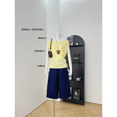 批发夏季新款韩系辣妹风设计感气质一字肩上衣时尚休闲阔腿裤子两件套