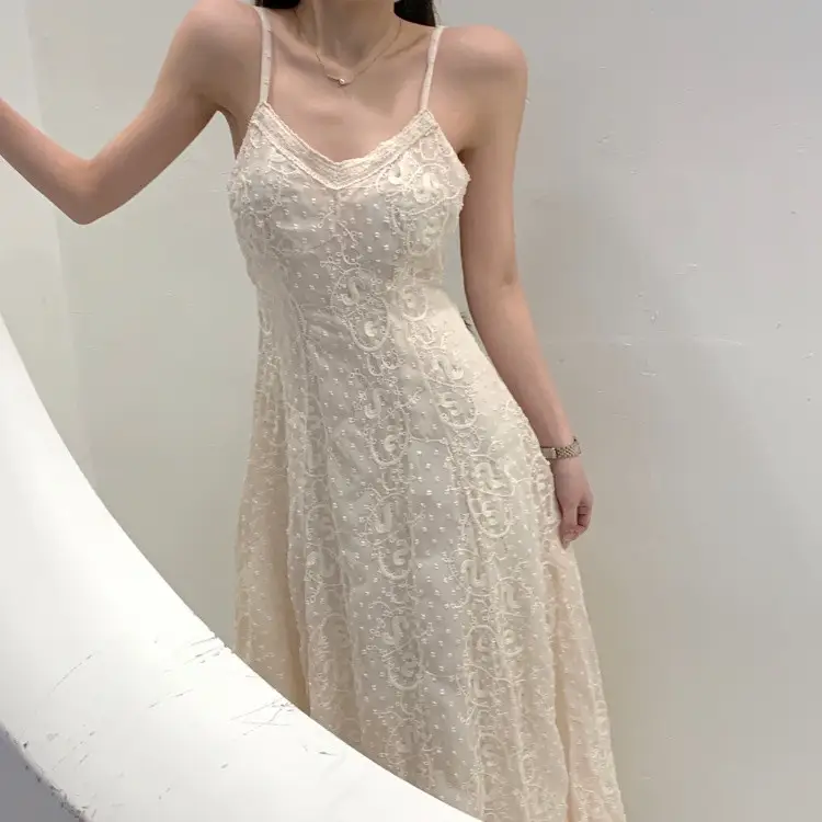 V넥 레이스 자수 슬리브리스 수입 원피스 상세 이미지 1