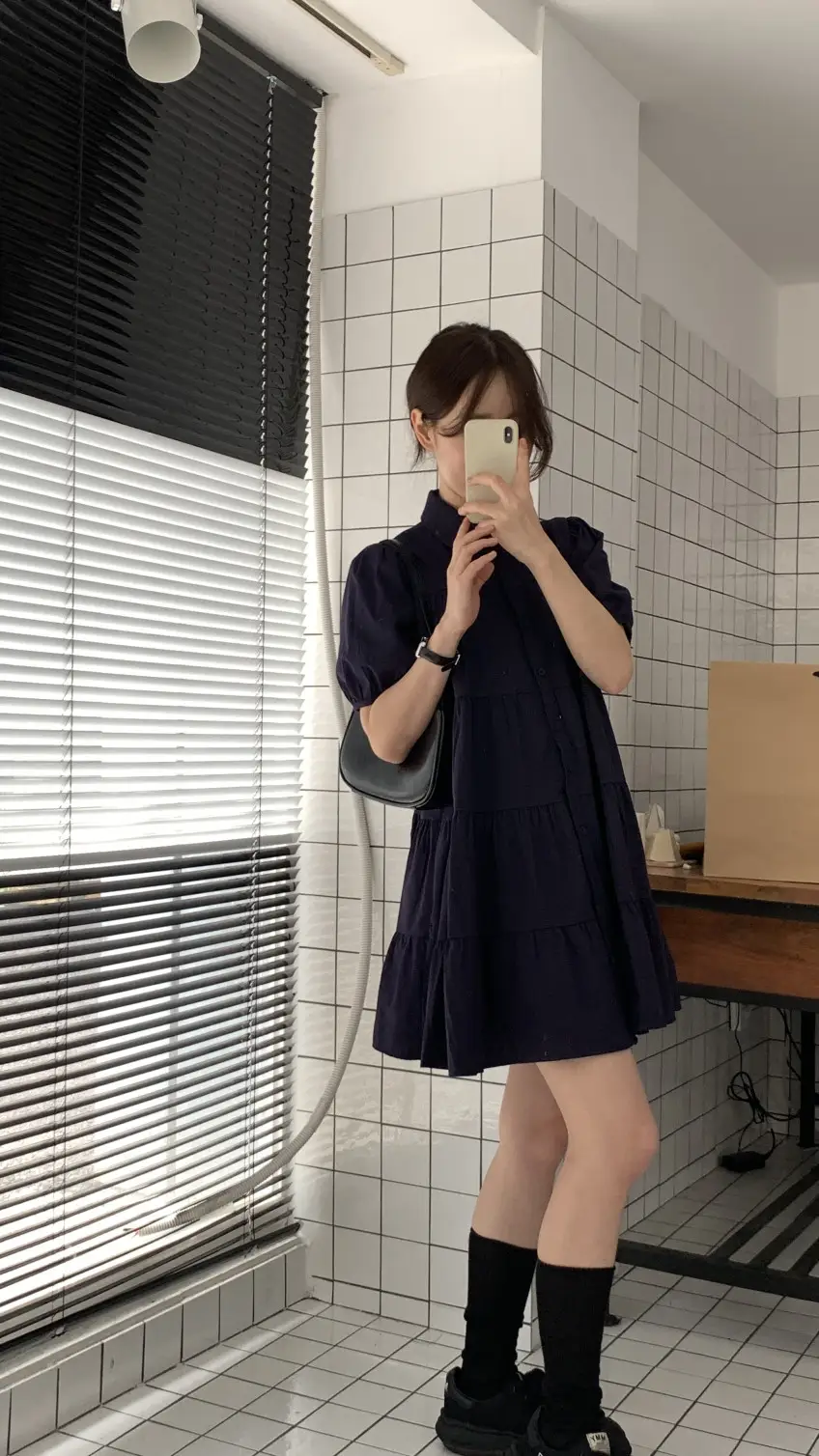 퍼프소매 폴로넥 단추 원피스 상세 이미지 30