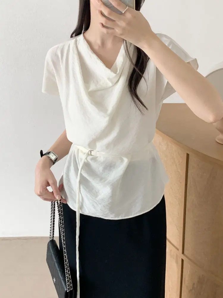 프렌치 스타일 끈 장식 V넥 블라우스 상세 이미지 8