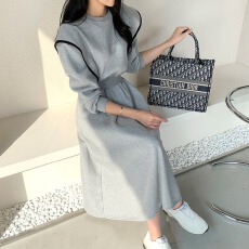批发尺寸已更新 韩国chic 气质飞飞袖撞色保暖加绒卫衣连衣裙