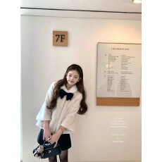 批发迟伞伞25/fw初雪邀请函 千金感蝴蝶结荷叶边彼得潘领环保皮草外套