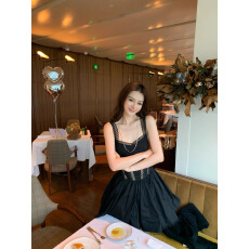 批发Lienni2025.12.30 20.00NEW 限时折扣 缪斯 双蕾丝小黑裙