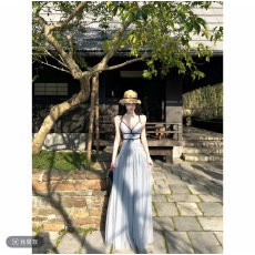 批发灰尘邓邓 【天蓝椰冰】网纱<b class='q'>吊带</b>连衣裙女早春法式度假长裙