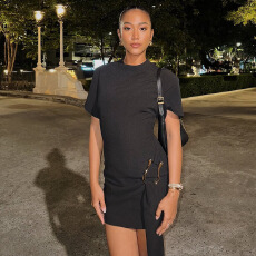 批发<b class='q'>欧美</b>跨境女装26春新款时尚金属扣装饰修身圆领半袖短款包臀连衣裙