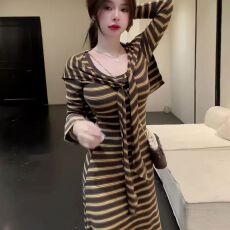 批发纯欲辣妹撞色条纹连衣裙+外搭披肩2025秋冬新款流行爆款长裙女装