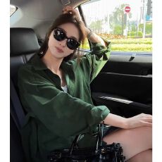 批发复古墨绿色灯芯绒女宽松休闲遮肉长袖上衣女法式叠穿内搭<b class='q'>衬衣</b>外套