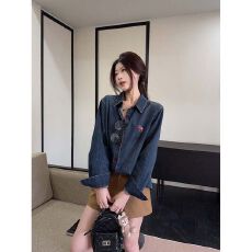 批发2026春款小马刺绣复古做旧牛仔衬衫女港风休闲百搭翻领长袖上衣