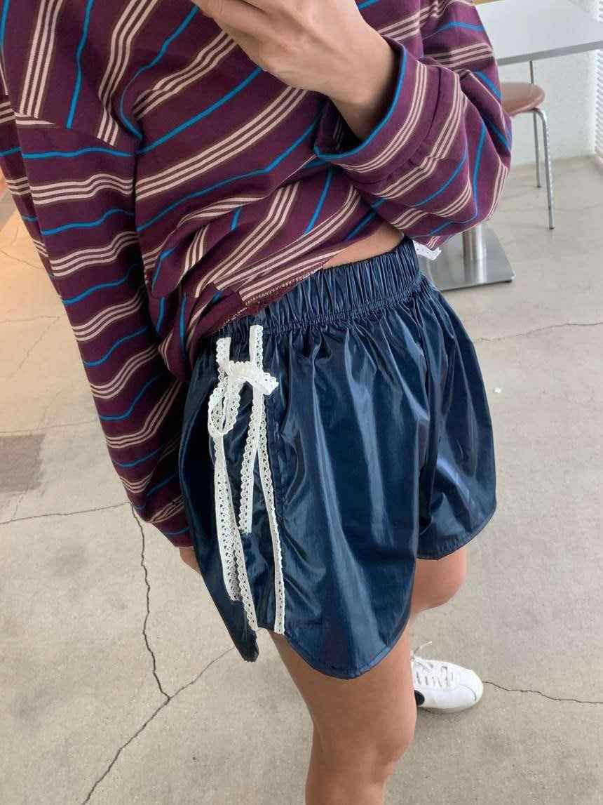 한국 동대문 봄 새로운 패션 레이스 반바지 여성 간결한 다용도 슬림해 보이는 캐주얼 핫 바지 외출용 트렌디