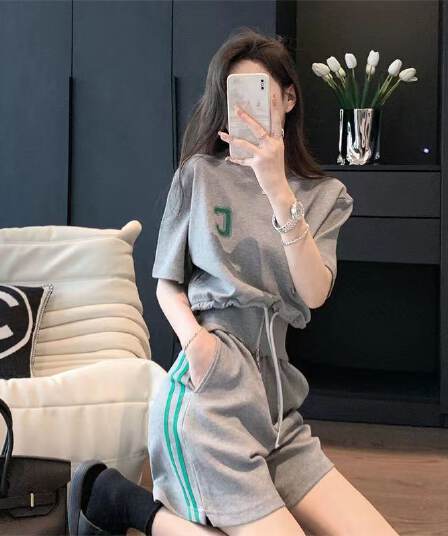 모방 면 물고기 규모 200그램 캐주얼 패션 세트 여성 여름 새로운 루즈핏 반팔 운동 반바지 투피스 세트