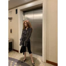 批发<b class='q'>韩版</b>2026春季新款法式甜美风波点雪纺宽松荷叶边不规则衬衫上衣女