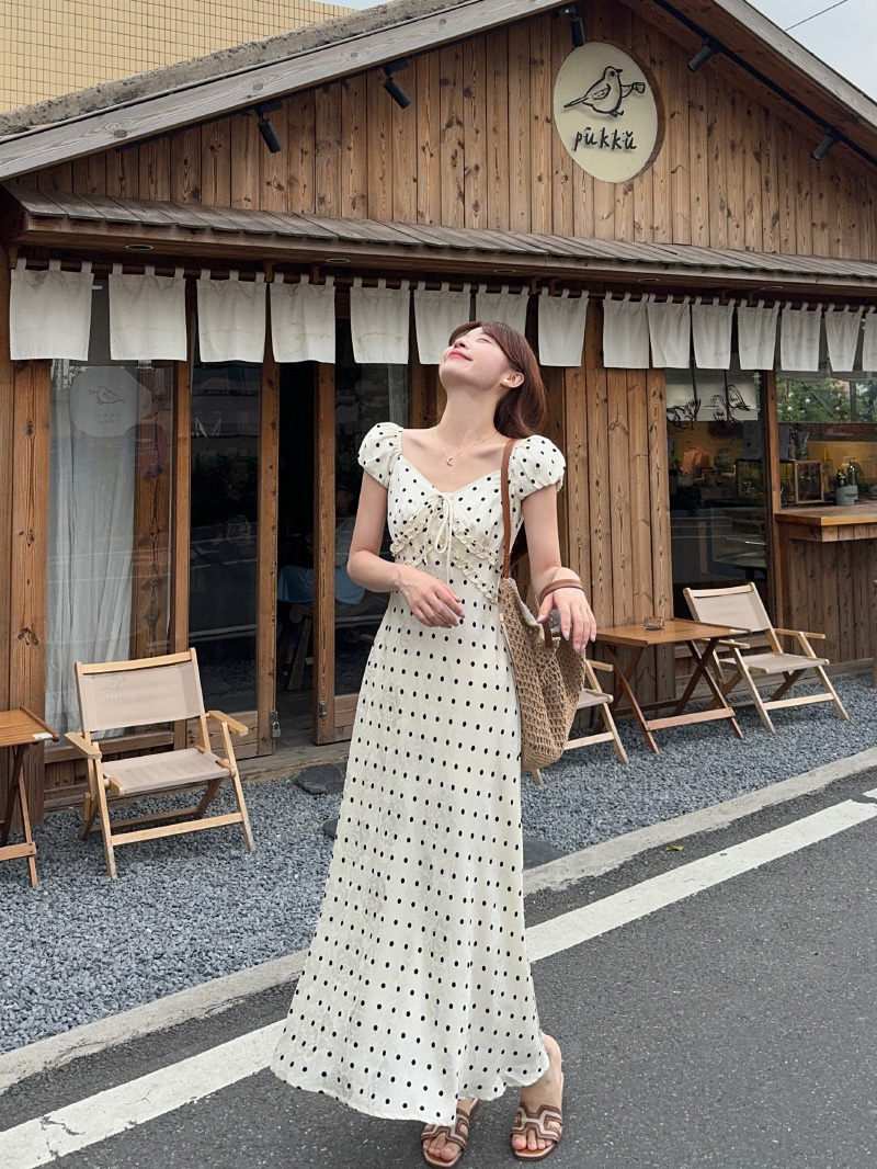 실사 정가 폭발 디자인 센스 도트 무늬 슬림해 보이는 드레스