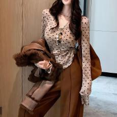 批发大码~长袖波点修身型<b class='q'>秋</b>季复古收腰<b class='q'>秋</b>冬上衣