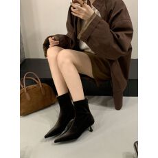 批发2025新款秋冬新绒面短靴时尚<b class='q'>简约</b>款细跟中跟气质百搭瘦瘦靴