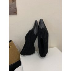 2025年新款冬季时尚气质尖头粗跟加绒保暖外穿毛毛鞋女