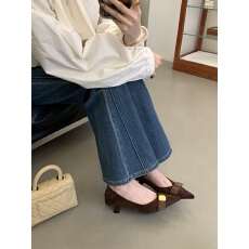 批发2026新款春款时尚粗跟低跟尖头气质浅口单鞋<b class='q'>简约</b>舒适职业工作鞋