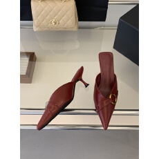 批发2026新款欧美风扣子尖头细跟高跟一脚蹬时尚外穿舒适包头拖鞋女