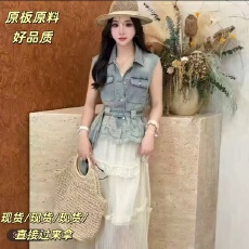 批发蓝色<b class='q'>牛仔</b>马甲女夏2026新款拼接蕾丝无袖<b class='q'>上衣</b>显瘦马夹背心+裙子，