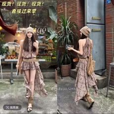 批发SG /郭幂幂 SS 法式高级感 辣妹收腰不规则挂脖连衣裙