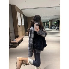 批发2025超火冬装一整套女时尚韩版格纹打底衫叠穿马甲上衣<b class='q'>裤</b>子三件套