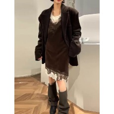 批发老钱风高级感宽松<b class='q'>西装外套</b>打底内搭女装叠穿<b class='q'>蕾丝</b>拼接吊带裙三件套