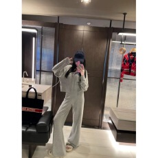 批发套装女2026新款韩系慵懒风松弛感白色打底衫<b class='q'>拉链</b>开衫外套直筒长裤