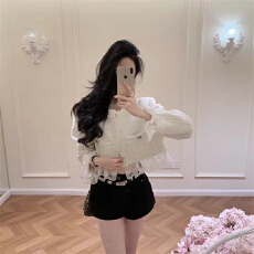 批发2026早春新款高级感千金风宽松<b class='q'>短款</b>小香风外套女高腰百搭黑色短裤