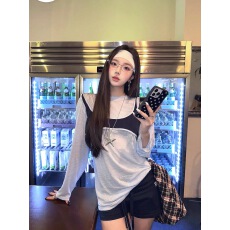 批发QML潮牌美式辣妹假两件撞色<b class='q'>长袖</b>T恤女秋季宽松显瘦内搭打底衫上衣